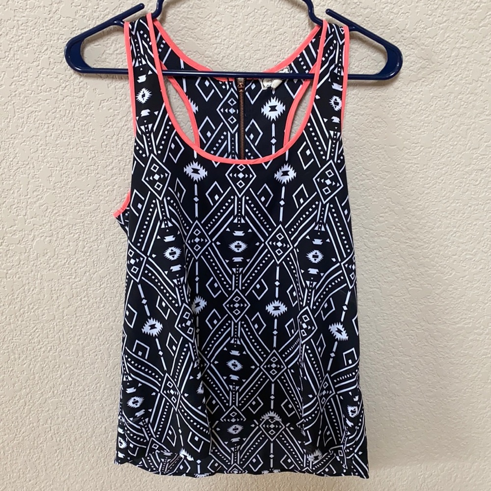 Eyeshadow high low blouse